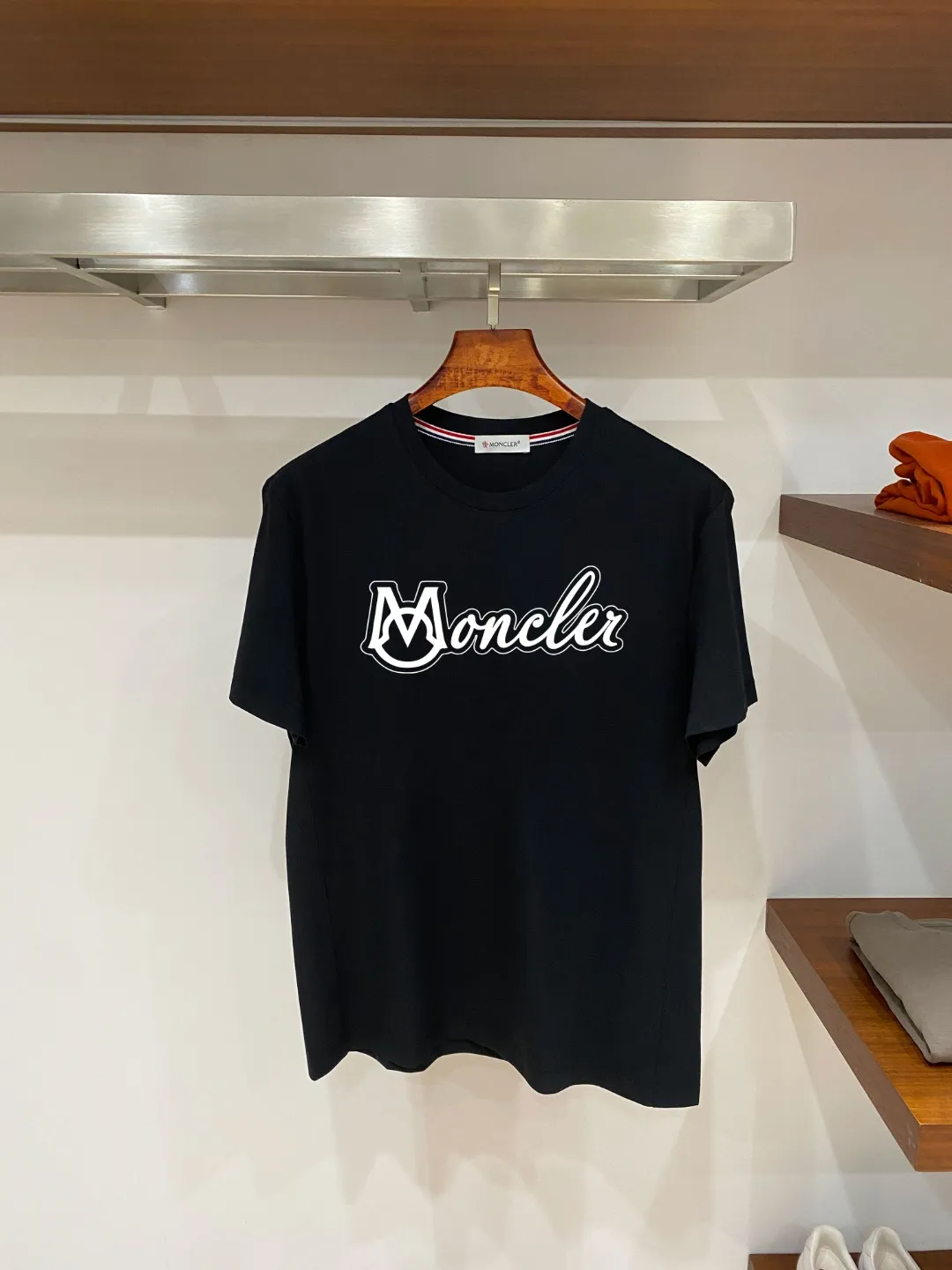 Moncler T 26s New Arrival Supima 210 ， ， + ， ， ， ， ， Breathable， ！ ， ， ，Series ， 5 ， ， 100 ， 1% . Versatile， 。 Breathable， ：White// /Light Green /Khaki / /Black Sizes：M-3XL Size ：178-130 L